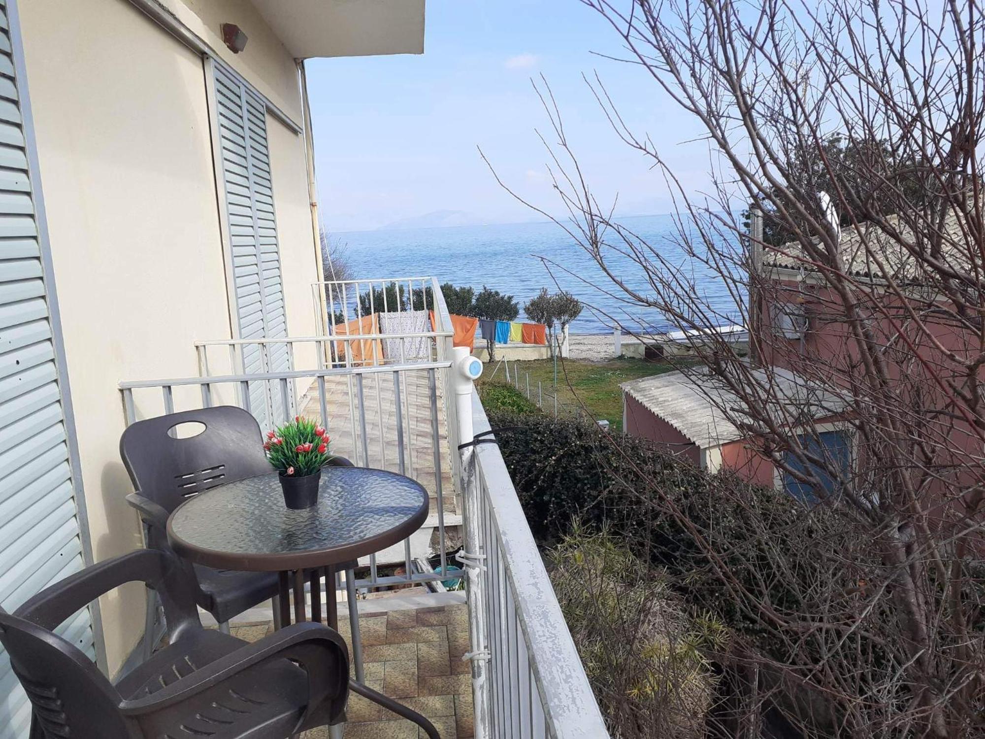 Dimitris Apartments Messongi Месонґі Номер фото